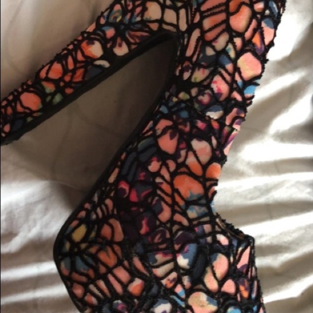 Shi heels